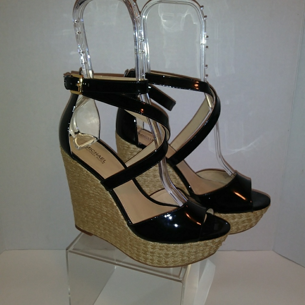 MICHEAL KORS. 💣🔥BLACK PATENT LEATHER